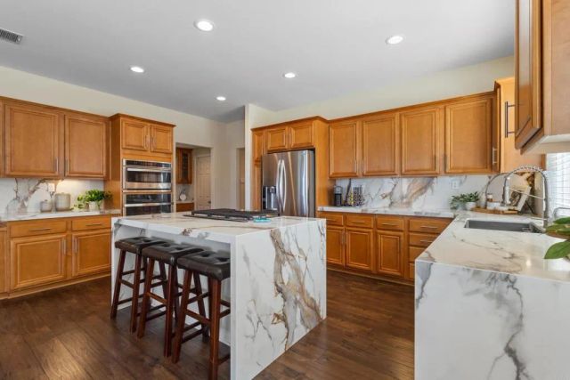 2152 Rocky Point Way, San Marcos, CA 92078