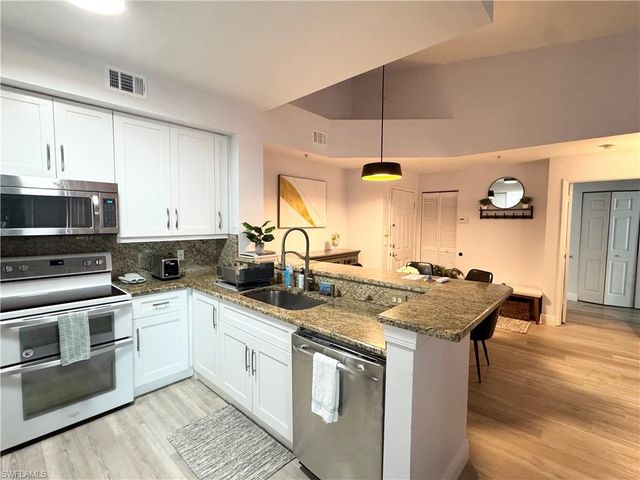 1190 Reserve WAY 304, Naples, FL 34105