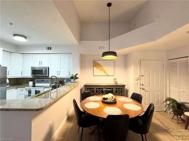 1190 Reserve WAY 304, Naples, FL 34105