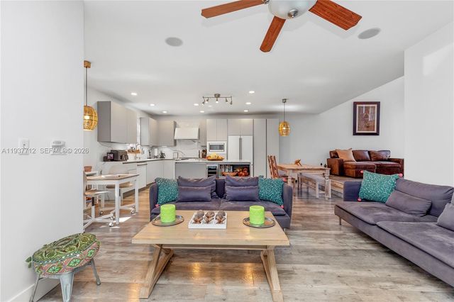 10800 NW 51st Ln, Doral, FL 33178