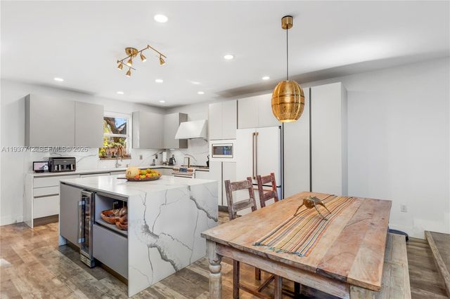 10800 NW 51st Ln, Doral, FL 33178