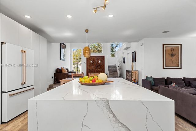 10800 NW 51st Ln, Doral, FL 33178