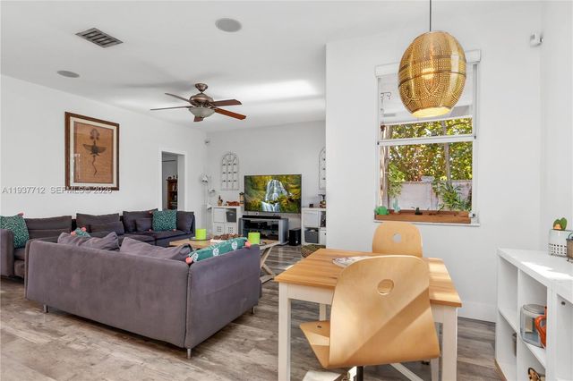 10800 NW 51st Ln, Doral, FL 33178