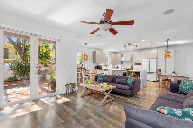 10800 NW 51st Ln, Doral, FL 33178