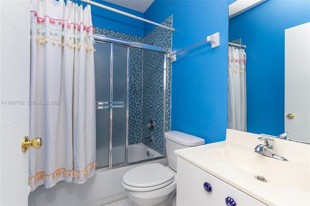 10800 NW 51st Ln, Doral, FL 33178