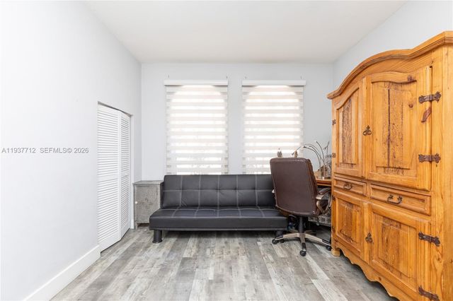 10800 NW 51st Ln, Doral, FL 33178