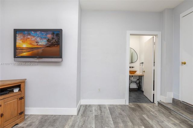 10800 NW 51st Ln, Doral, FL 33178