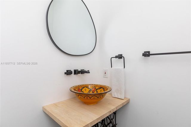 10800 NW 51st Ln, Doral, FL 33178