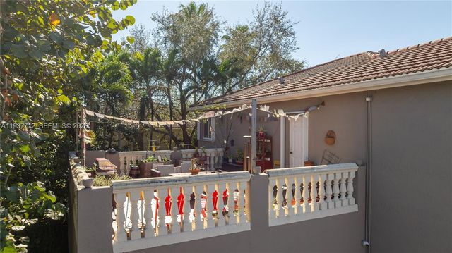 10800 NW 51st Ln, Doral, FL 33178