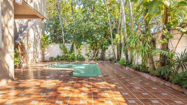 10800 NW 51st Ln, Doral, FL 33178