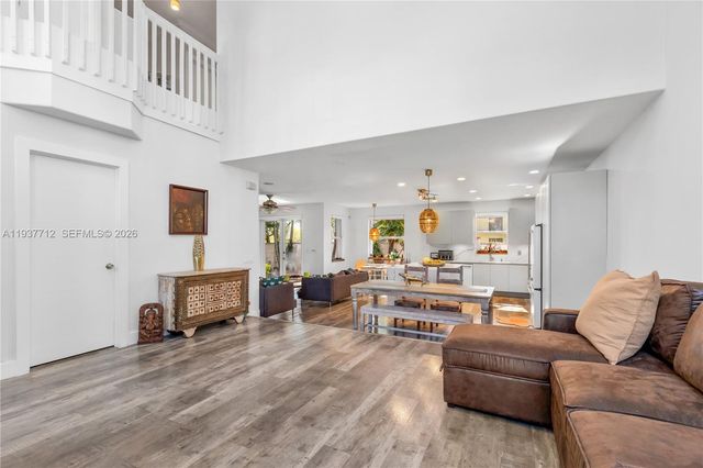 10800 NW 51st Ln, Doral, FL 33178