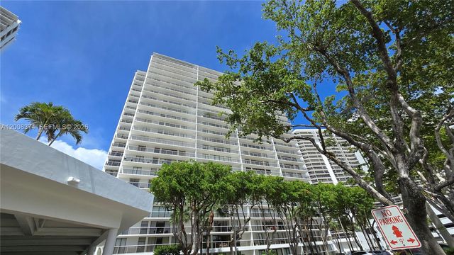 3701 N Country Club Drive 1805, Aventura, FL 33180