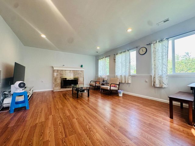 127 PALMWOOD AVE, Cherry Hill, NJ 08003
