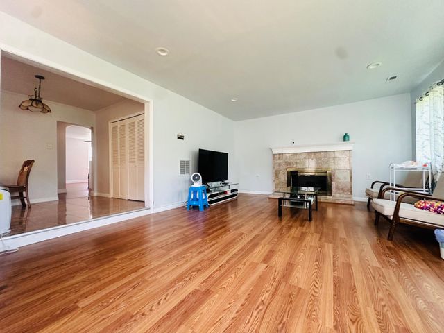 127 PALMWOOD AVE, Cherry Hill, NJ 08003