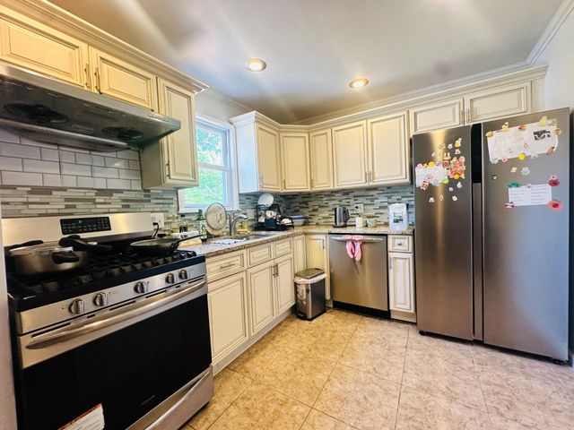 127 PALMWOOD AVE, Cherry Hill, NJ 08003