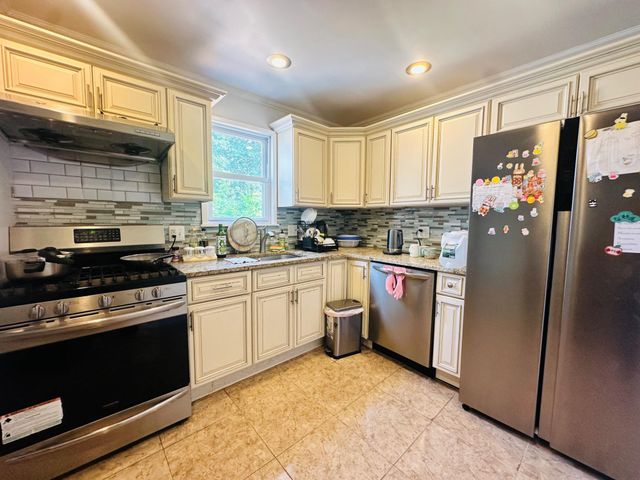 127 PALMWOOD AVE, Cherry Hill, NJ 08003
