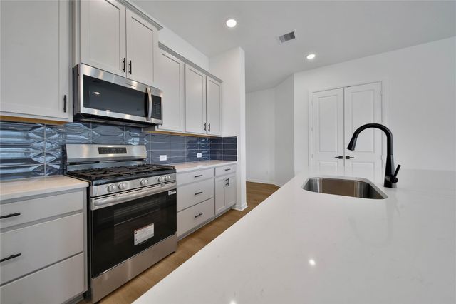 42813 Terraza Boulevard, Magnolia, TX 77354