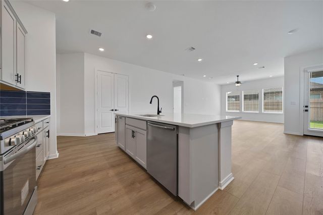 42813 Terraza Boulevard, Magnolia, TX 77354