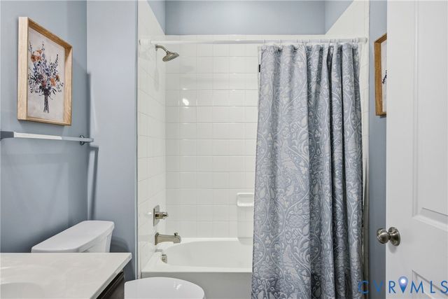 1465 Westhall Gardens Dr, North Chesterfield, VA 23235