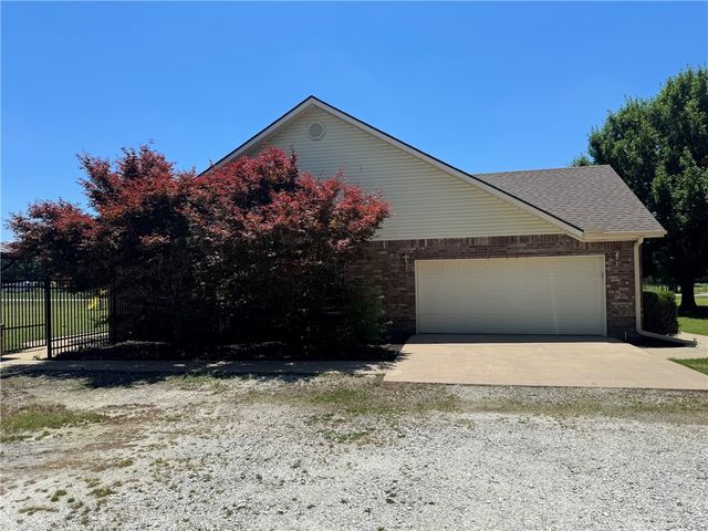 12220 Little Elm Road, Farmington, AR 72730