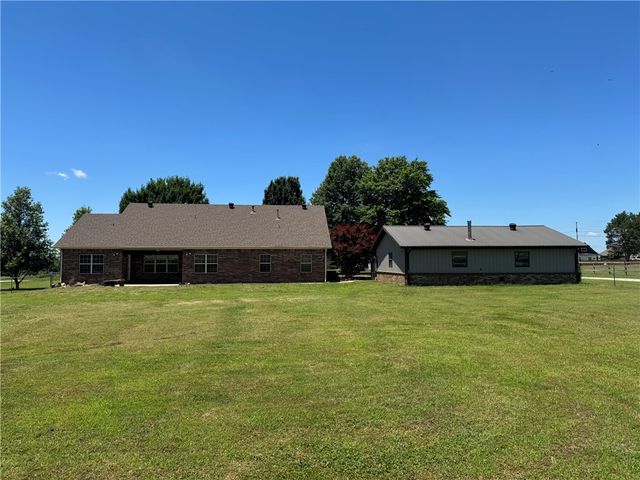12220 Little Elm Road, Farmington, AR 72730