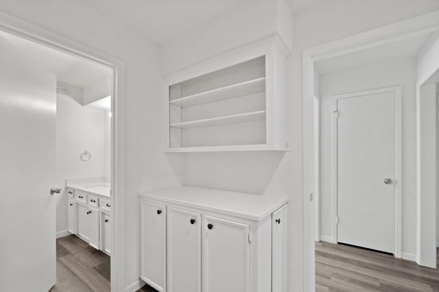 8307 Braesview Lane, Houston, TX 77071