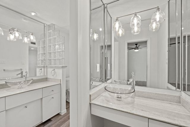 8307 Braesview Lane, Houston, TX 77071