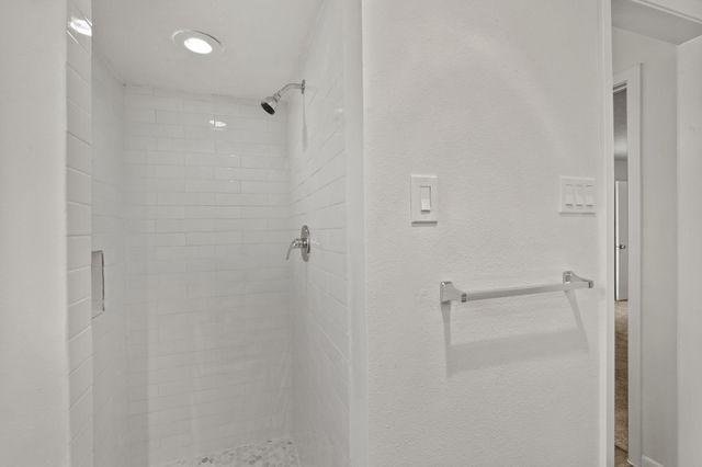 8307 Braesview Lane, Houston, TX 77071