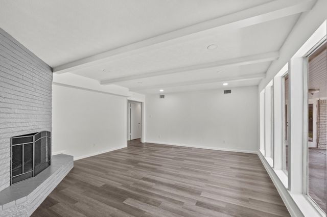 8307 Braesview Lane, Houston, TX 77071