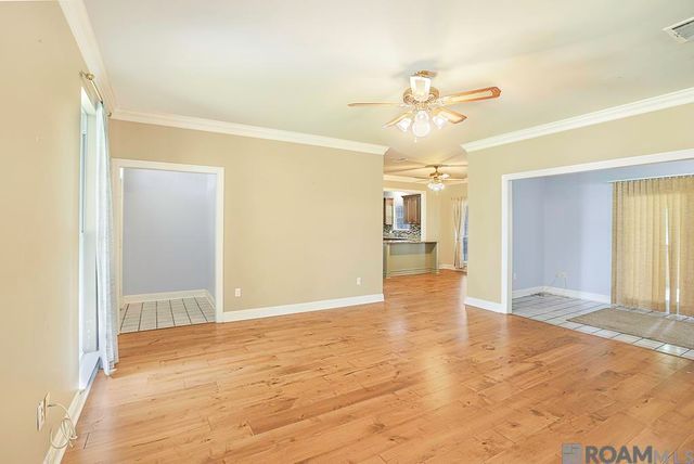 2110 S San Francisco, Gonzales, LA 70737
