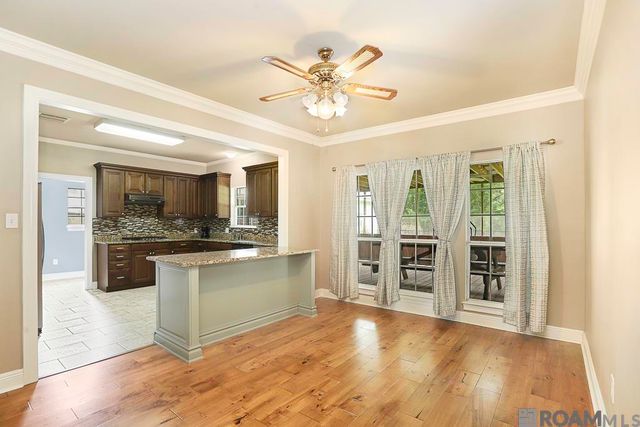2110 S San Francisco, Gonzales, LA 70737