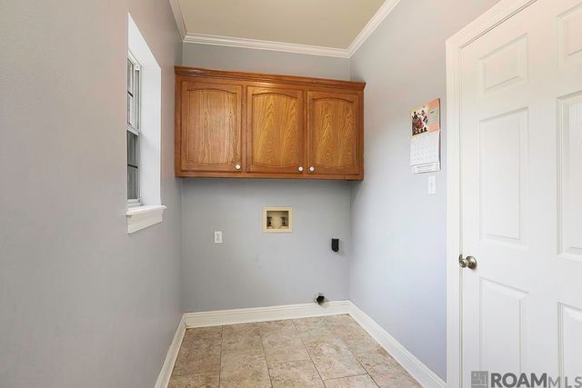 2110 S San Francisco, Gonzales, LA 70737