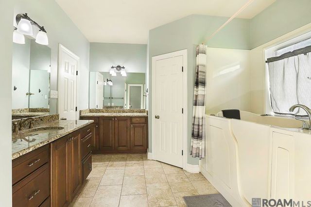 2110 S San Francisco, Gonzales, LA 70737