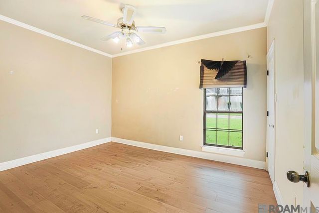 2110 S San Francisco, Gonzales, LA 70737