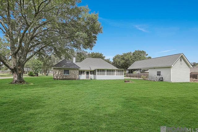 2110 S San Francisco, Gonzales, LA 70737