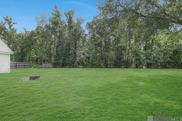 2110 S San Francisco, Gonzales, LA 70737