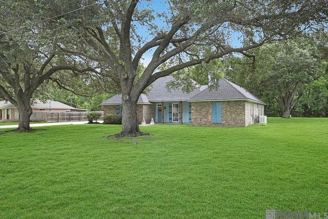 2110 S San Francisco, Gonzales, LA 70737