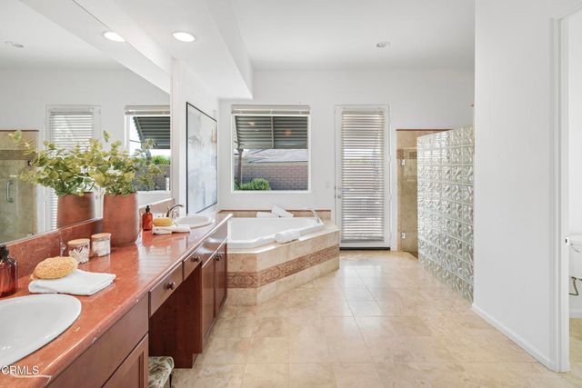 2250 N Hermosa Drive, Palm Springs, CA 92262