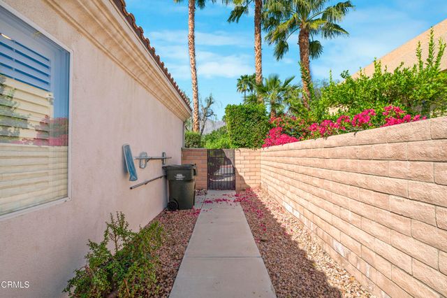 2250 N Hermosa Drive, Palm Springs, CA 92262