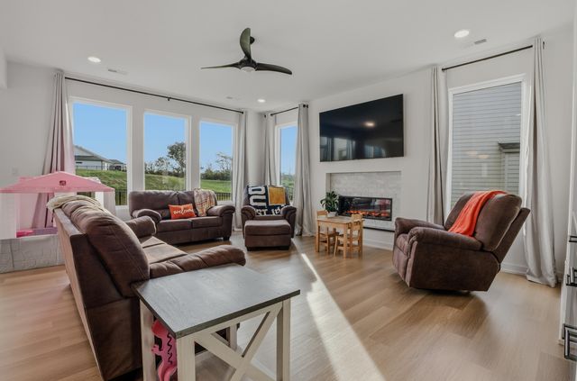 704 ANGELS REST WAY, Columbia, MO 65203