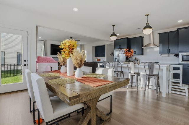 704 ANGELS REST WAY, Columbia, MO 65203