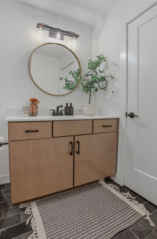 704 ANGELS REST WAY, Columbia, MO 65203