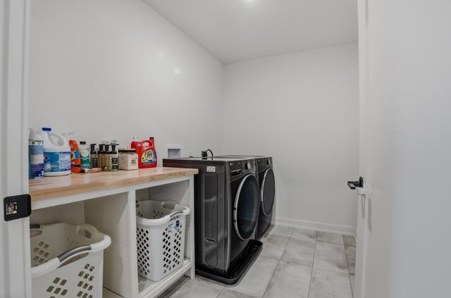 704 ANGELS REST WAY, Columbia, MO 65203