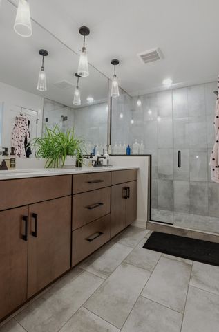 704 ANGELS REST WAY, Columbia, MO 65203