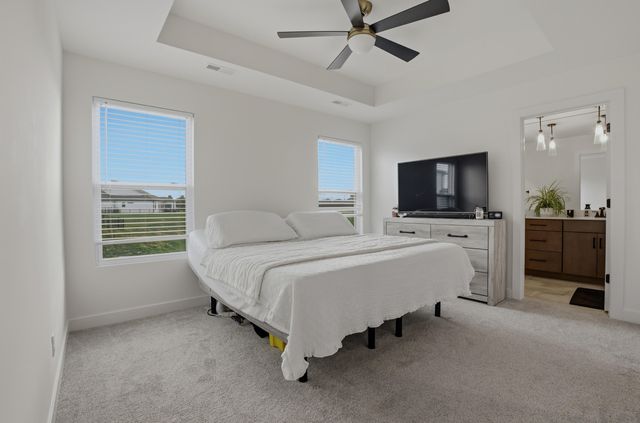 704 ANGELS REST WAY, Columbia, MO 65203