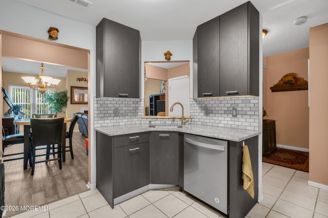 492 Bayberry Court, Marlboro, NJ 07726