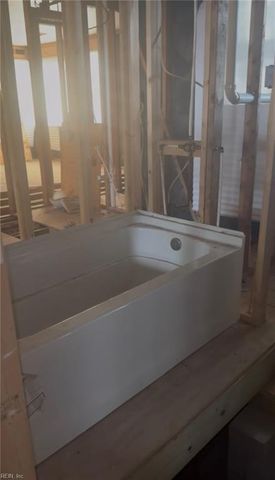 339 Saunders DR, Portsmouth, VA 23701