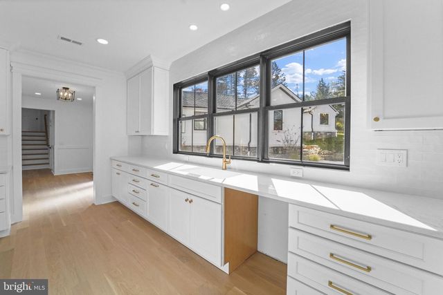 1107 GREAT RD, Princeton, NJ 08540