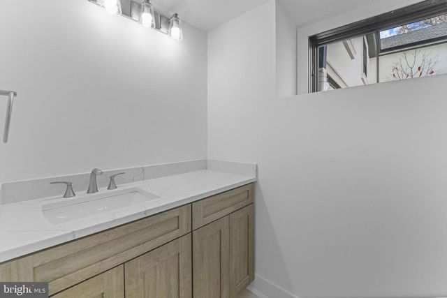 1107 GREAT RD, Princeton, NJ 08540