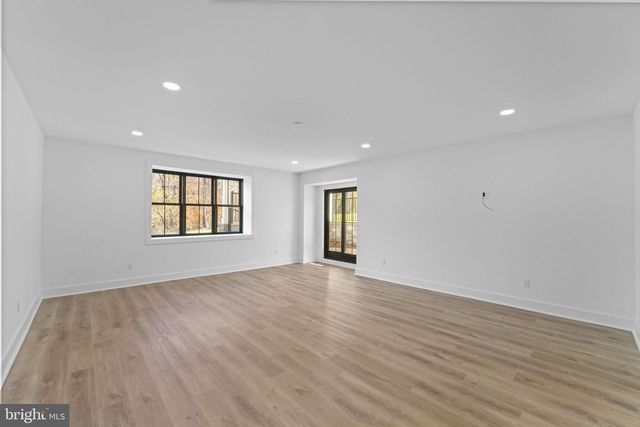 1107 GREAT RD, Princeton, NJ 08540